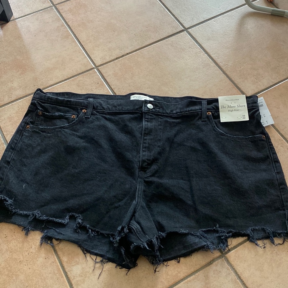 Abercrombie & Fitch High Rise Mom Shorts